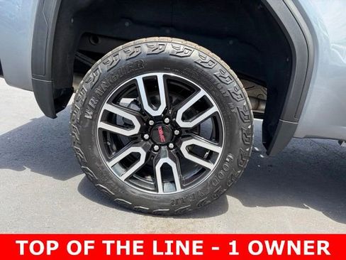 Used 2022 GMC Sierra 1500 AT4 w/ AT4 Premium Package AWD/4WD image 7