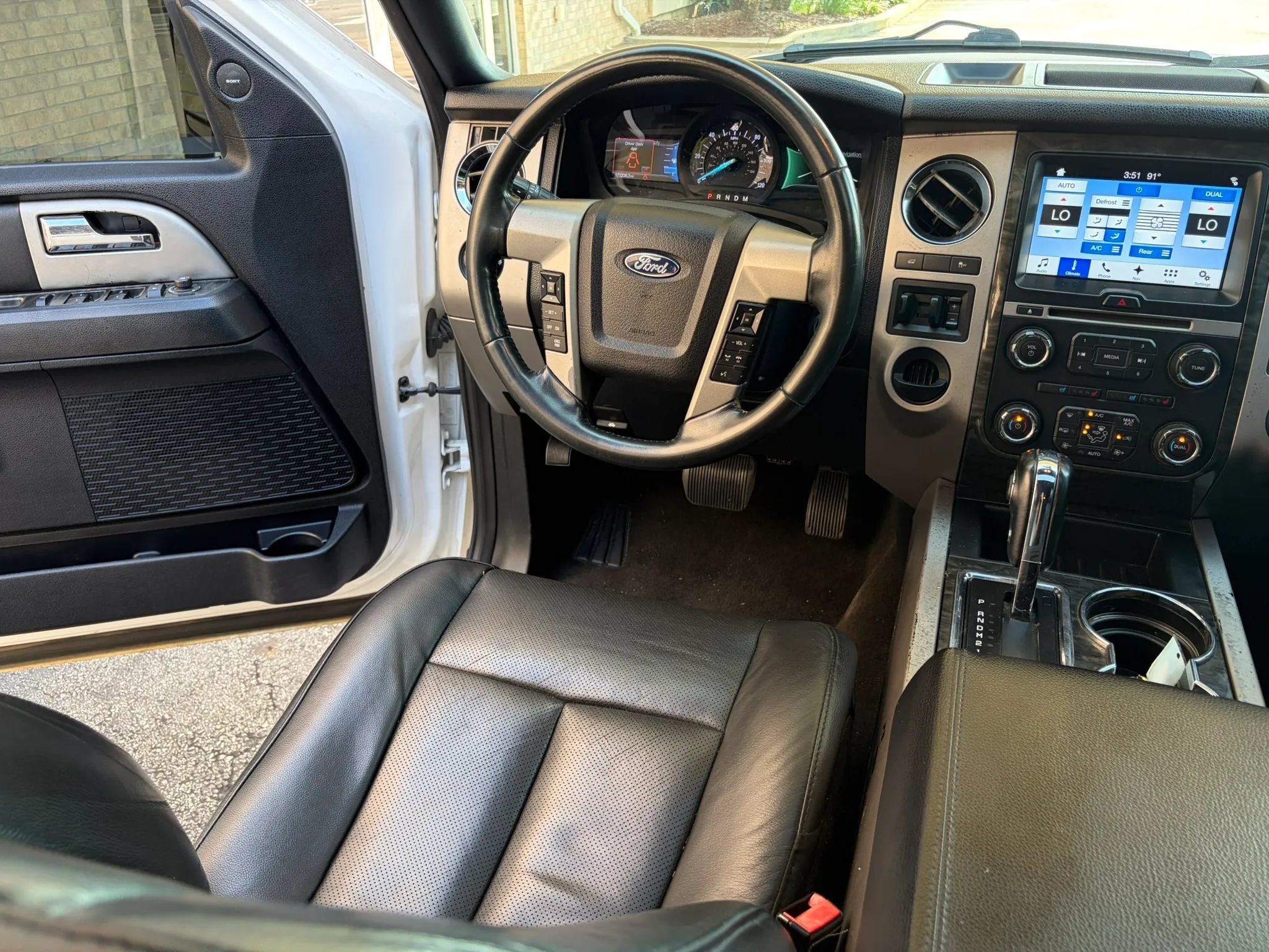 Used 2017 Ford Expedition EL Limited w/ Equipment Group 301A RWD image 25