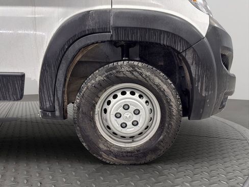 Used 2025 RAM ProMaster 2500 w/ Convenience Group image 13