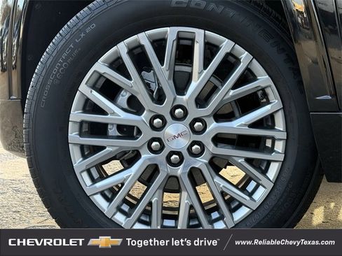 Certified 2025 GMC Acadia Denali image 10