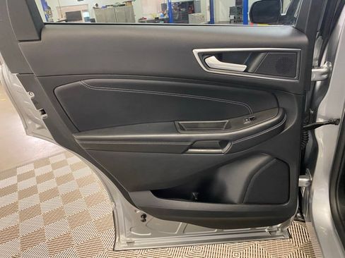 Used 2022 Ford Edge Titanium w/ Cargo Accessory Package AWD/4WD image 20