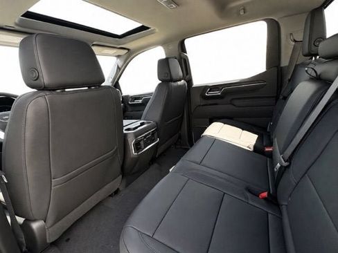 New 2026 GMC Sierra 1500 SLT w/ SLT Premium Package AWD/4WD image 15