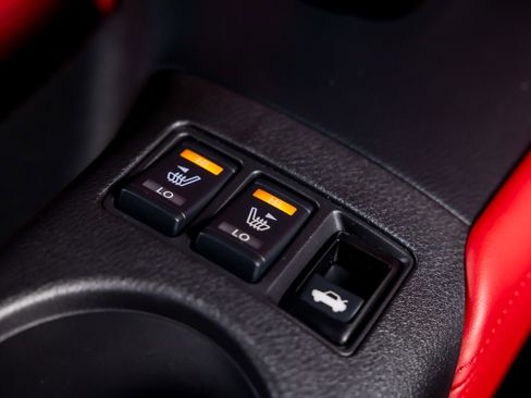 Used 2024 Nissan Z Performance w/ Floor Mat Package image 18