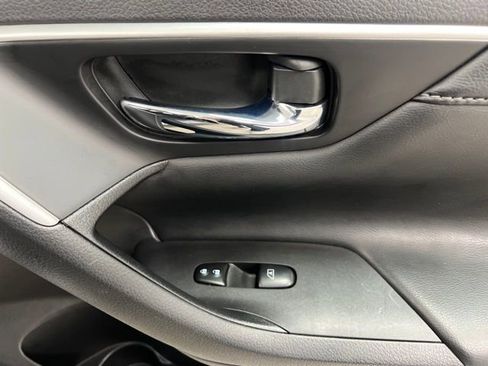 Used 2017 Nissan Altima 2.5 SL w/ Moonroof Package image 53