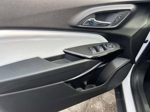 Used 2024 Chevrolet Trax LT w/ Driver Confidence Package image 11