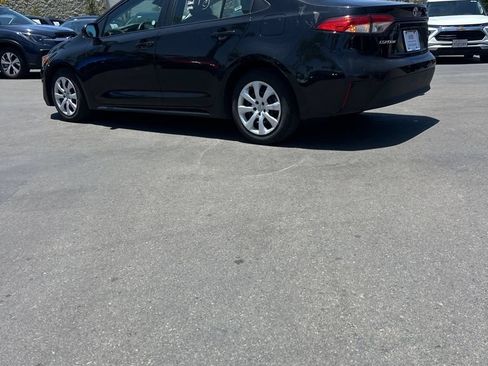 Used 2025 Toyota Corolla LE FWD image 7
