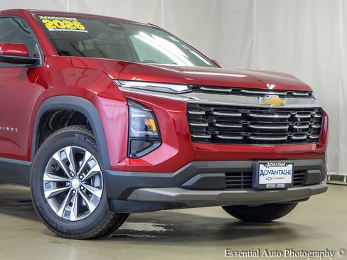 Used 2026 Chevrolet Equinox LT w/ LPO, Floor Liner Package AWD/4WD image 3