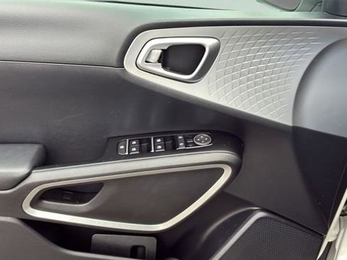 Used 2024 Kia Soul LX w/ Option Group 015 image 35