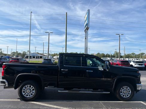 Used 2024 Chevrolet Silverado 2500 LTZ RWD image 6