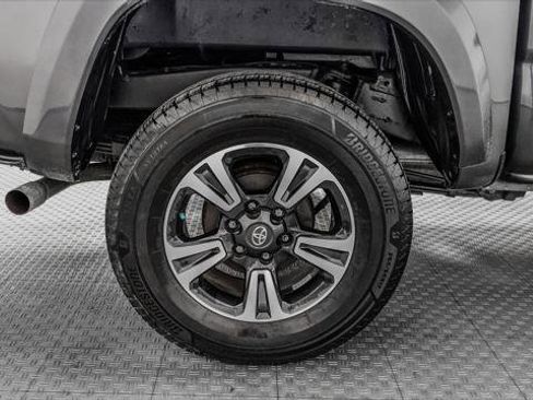 Used 2019 Toyota Tacoma TRD Sport RWD image 33