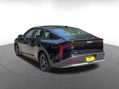 Used 2025 Kia K4 FWD image 11