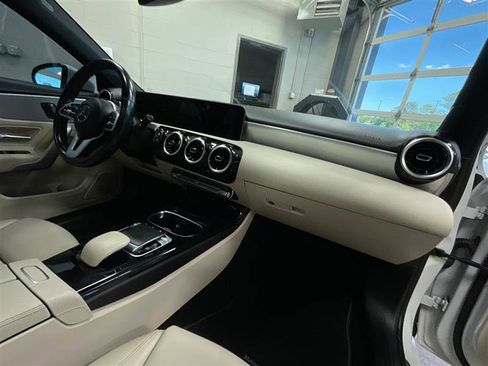 Used 2020 Mercedes-Benz A 220 4MATIC image 30