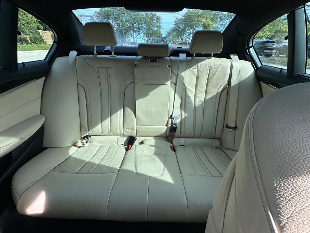 Used 2018 BMW 530e RWD image 19