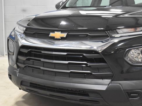 Used 2023 Chevrolet TrailBlazer LS FWD image 32