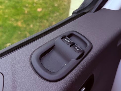 Used 2024 Ford Transit 350 XLT image 19