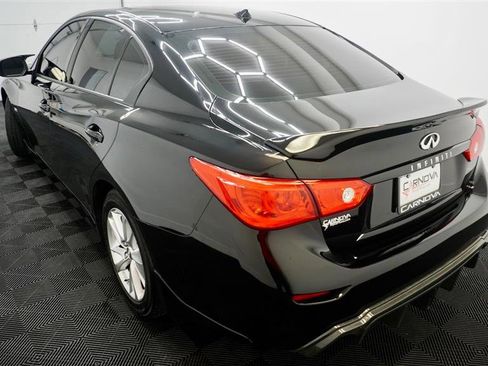 Used 2017 INFINITI Q50 Signature Edition w/ All Weather Package (L93) image 6