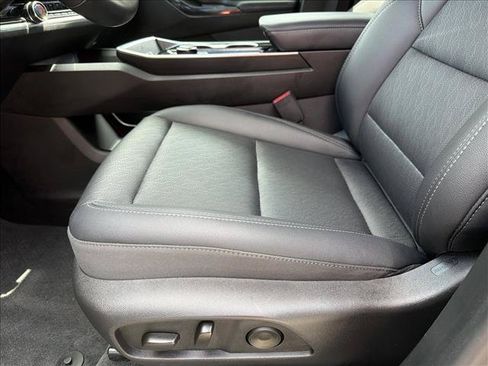 Used 2026 Chevrolet Equinox LT w/ Convenience Package II AWD/4WD image 13