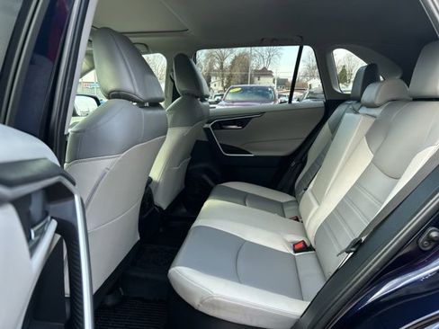 Used 2023 Toyota RAV4 XLE Premium image 21