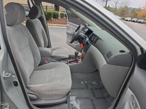 Used 2003 Toyota Corolla LE image 10