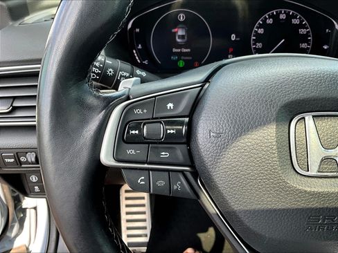 Used 2022 Honda Accord Sport image 11