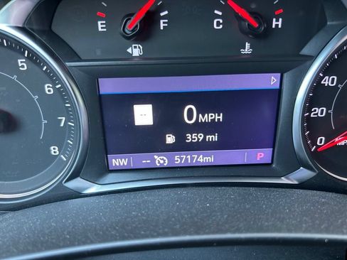 Used 2022 GMC Terrain SLE w/ Driver Convenience Package FWD image 23