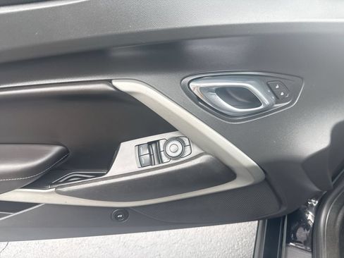 Used 2017 Chevrolet Camaro SS RWD image 13