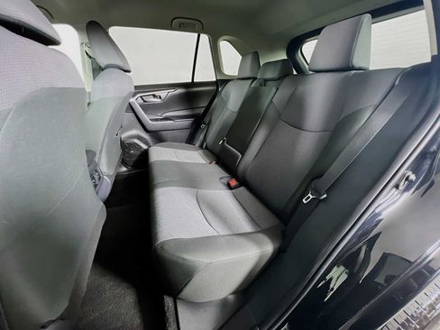 Used 2025 Toyota RAV4 XLE AWD/4WD image 23