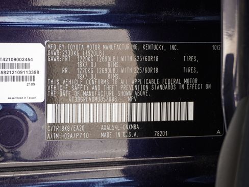 Used 2021 Toyota RAV4 XLE Premium AWD/4WD image 37
