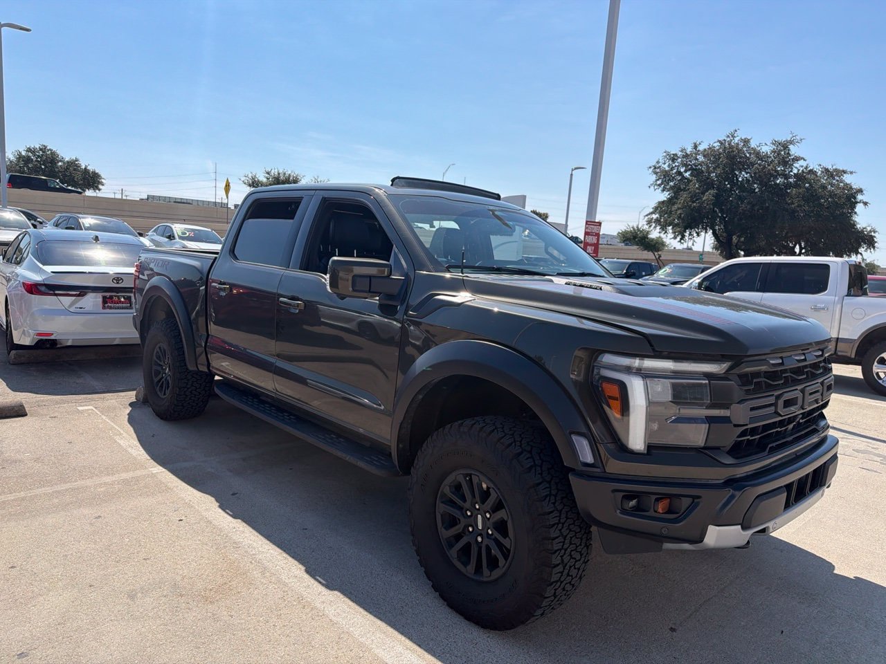 Used 2026 Ford F150 Raptor AWD/4WD image 1
