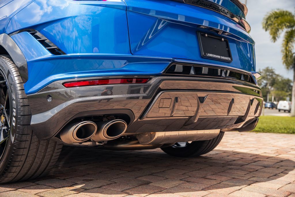 Used 2024 Lamborghini Urus Performante AWD/4WD image 20