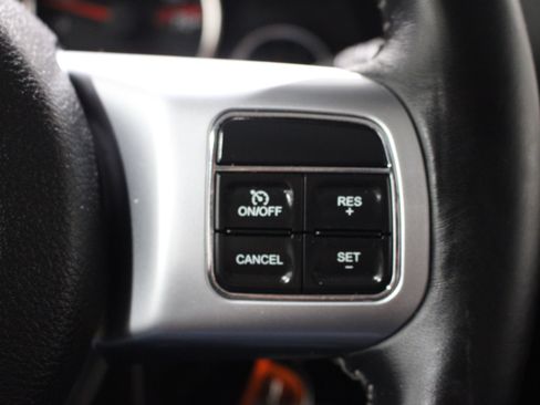Used 2016 Jeep Wrangler Unlimited Rubicon AWD/4WD image 12