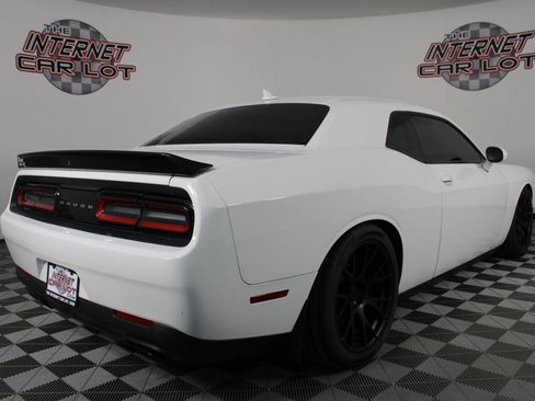 Used 2017 Dodge Challenger SRT Hellcat image 7