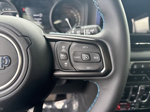 Used 2024 Jeep Wrangler Unlimited Rubicon 4xe image 20