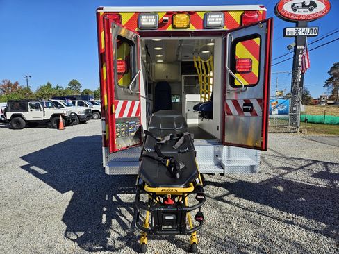 Used 2016 Ford F450 XLT image 37