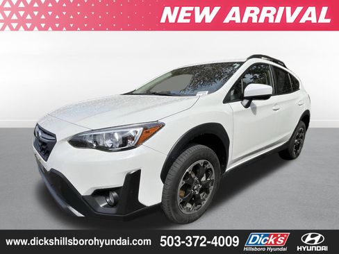 Used 2021 Subaru Crosstrek 2.0i Premium w/ Moonroof Package image 2