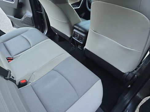 Used 2019 Toyota RAV4 Limited w/ Advanced Technology Package FWD image 11