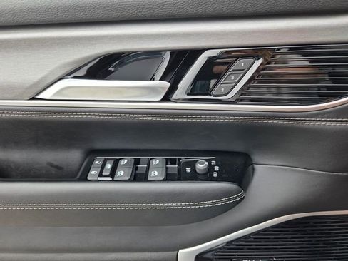New 2026 Jeep Grand Wagoneer L Limited AWD/4WD image 21