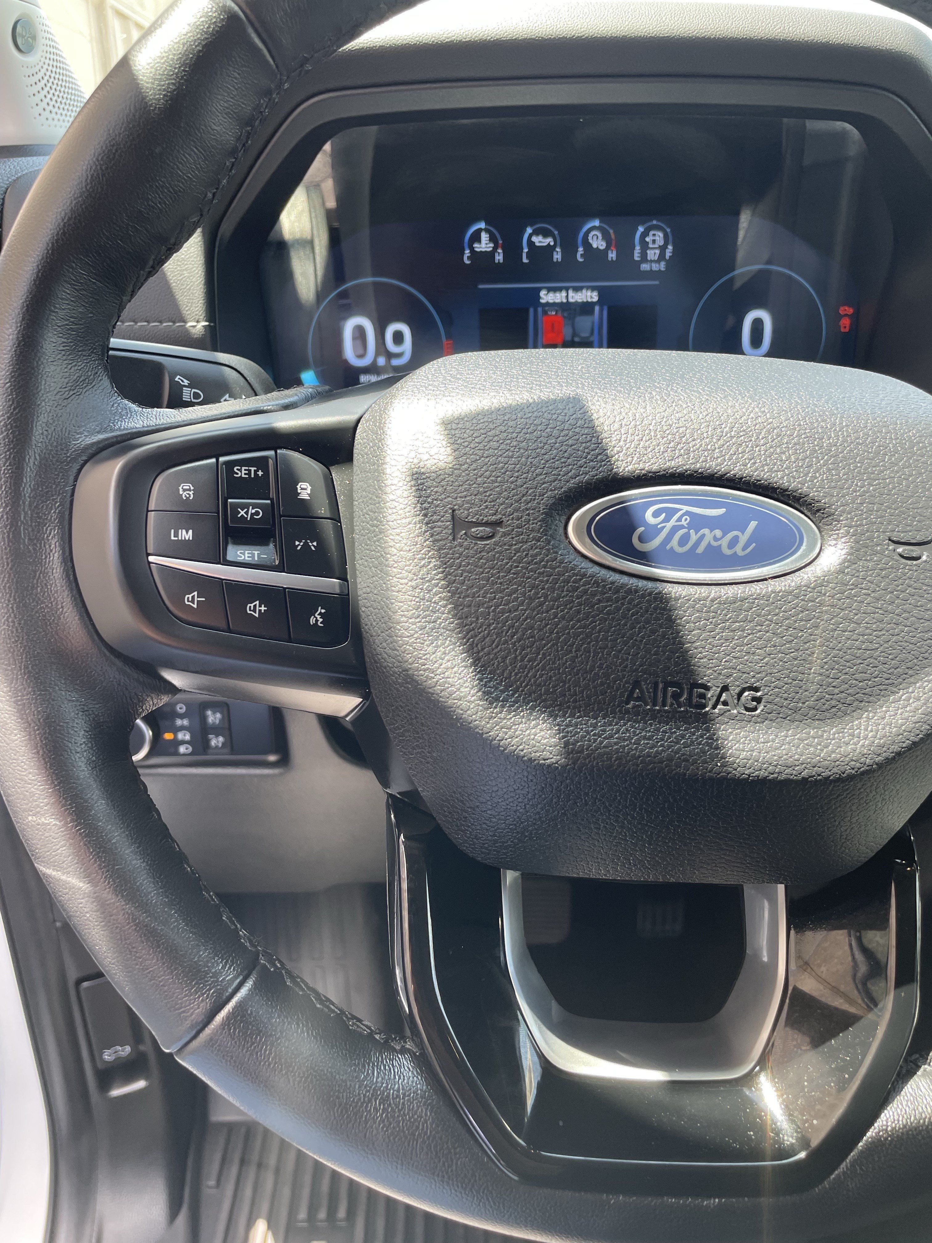 Used 2024 Ford Ranger Lariat w/ Trailer Tow Package RWD image 23