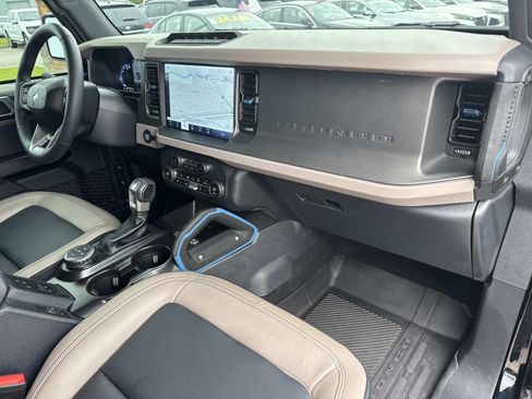 Used 2024 Ford Bronco Wildtrak AWD/4WD image 12