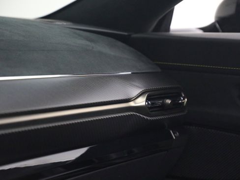 New 2026 Aston Martin V8 Vantage S RWD image 37