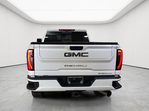 Used 2024 GMC Sierra 2500 Denali Ultimate AWD/4WD image 13