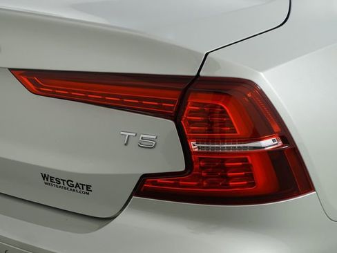 Used 2019 Volvo S60 T5 Momentum w/ Multimedia Package FWD image 46