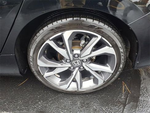 Used 2020 Honda Civic Touring image 27