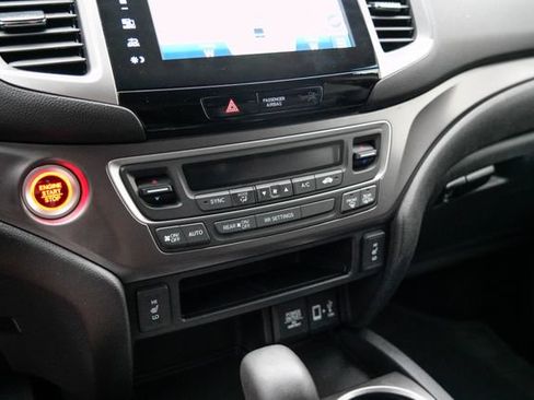 Used 2017 Honda Ridgeline RTL-T image 29