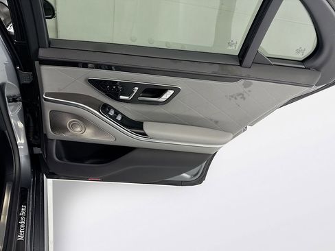 Certified 2025 Mercedes-Benz S 580 4MATIC Sedan image 26