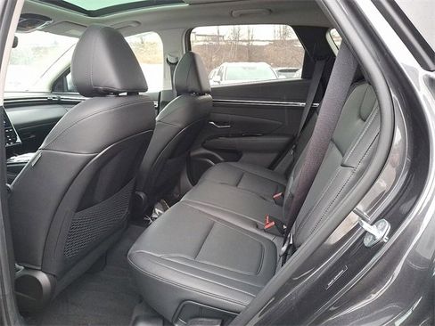 Used 2023 Hyundai Tucson Limited image 10