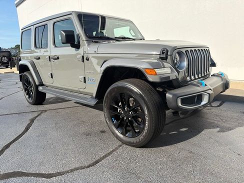 Certified 2023 Jeep Wrangler Unlimited Sahara AWD/4WD image 4