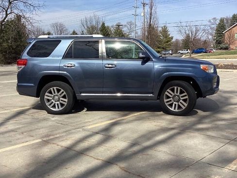 Used 2011 Toyota 4Runner Limited AWD/4WD image 7