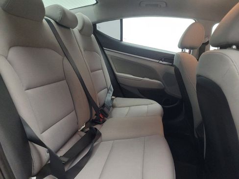 Used 2018 Hyundai Elantra SEL image 19