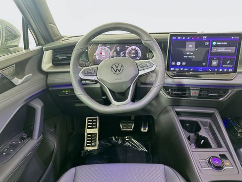 New 2026 Volkswagen Tiguan SE R-Line image 22